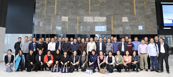 沈阳市委党校学员莅临耀彩网工业园旅行调研