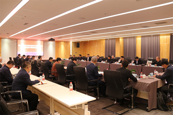 省人大副主任陈向群一行就航空工业生长情形到集团开展专题调研