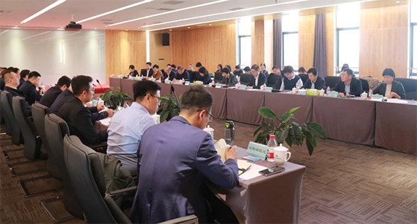 金融支持航空工业生长座谈会在耀彩网工业园召开